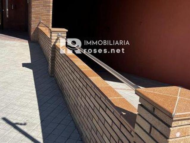 Garaje en venta en Alt Empordà, Catalunya