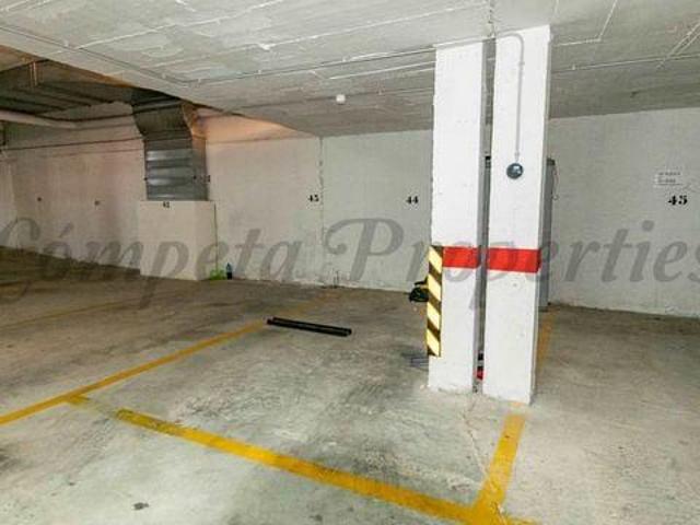 Garaje en venta en Torrox, Torrox-Costa
