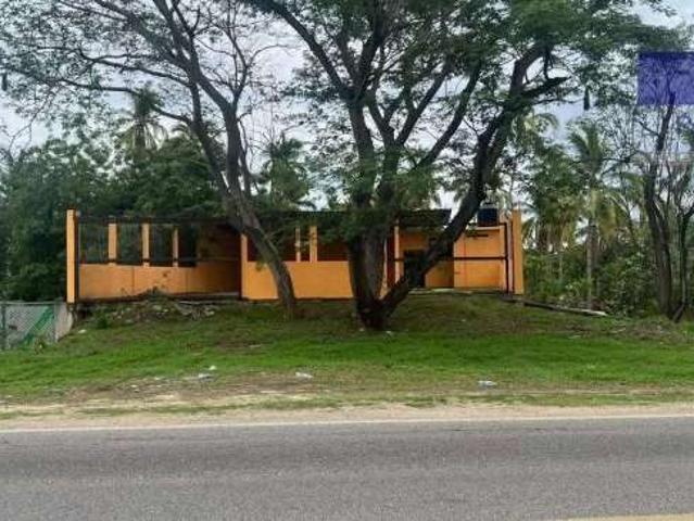 Local Comercial en renta en Zihuatanejo de Azueta, Guerrero