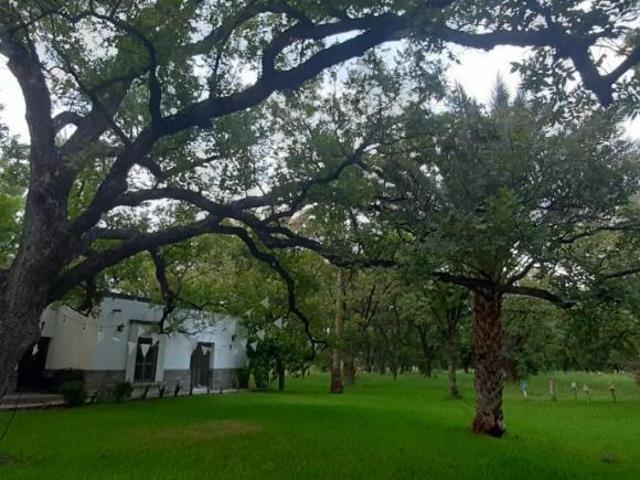 VENTA o RENTA de Casa de Campo y Villas de Descaso en Venta o Renta RENTA $ 60,000 POR MES AMUEB