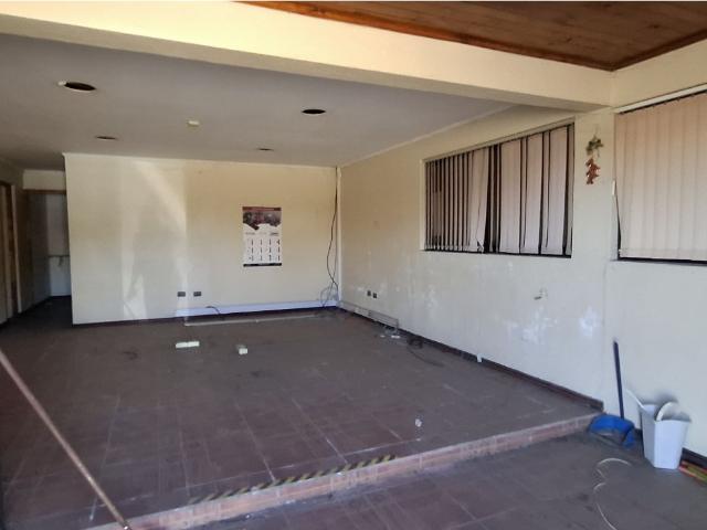 Venta oficinas y galpón sector Santa Julia