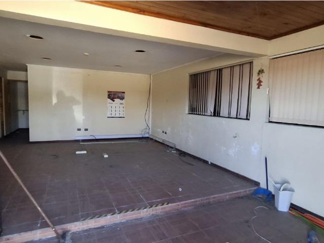 Venta oficinas y galpón sector Santa Julia