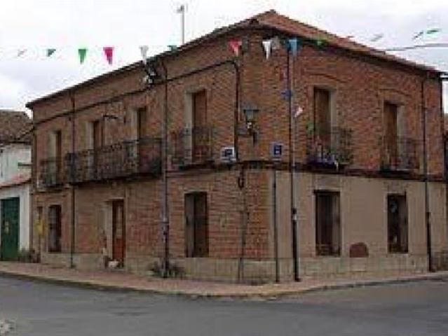 Local Comercial en venta en Sanchidrián, Castilla y León