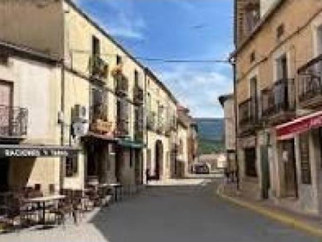 Local Comercial en venta en Prádena, Castilla y León