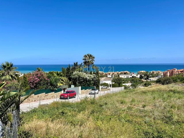 Terreno en venta en Castillo de la Duquesa, Costa del Sol Occidental