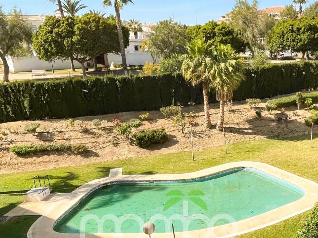 Piso en venta en Torre del Mar, Vélez-málaga