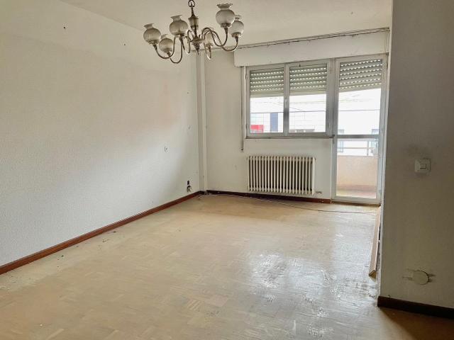 Piso en venta en Valencia De Don Juan, Castilla y León