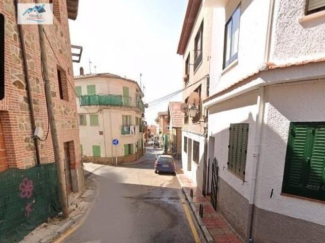 Piso en venta en Miraflores De La Sierra
