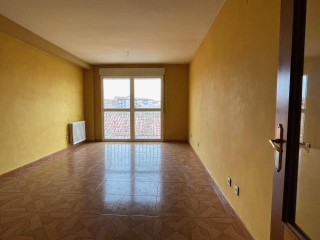 Dúplex en venta en Valencia De Don Juan, Castilla y León