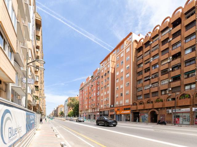 Piso en venta en Valencia, la Petxina