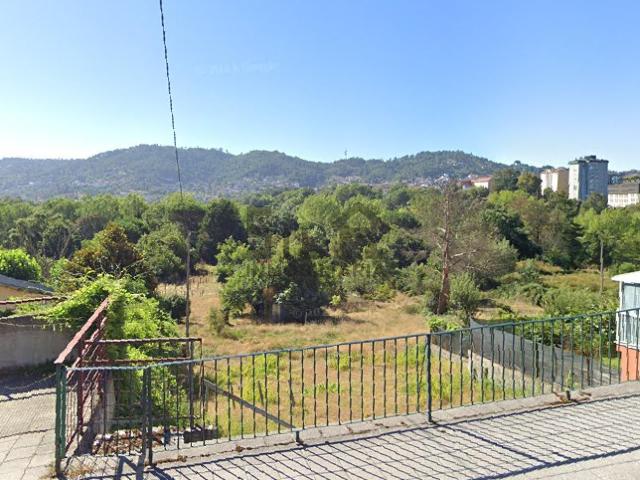 Terreno en venta en As Lagoas, Ourense