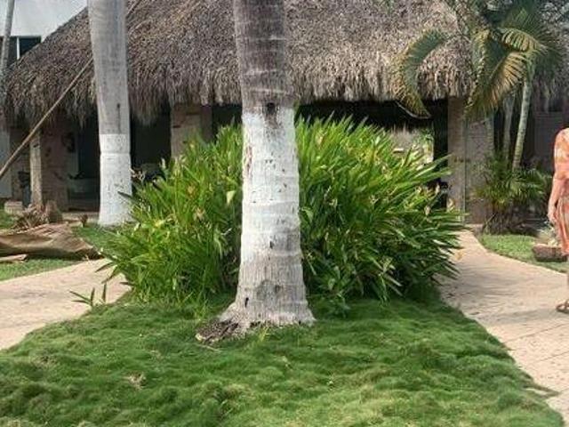Venta Terreno Manzanillo fraccionamiento de lujo La Joya $980,000