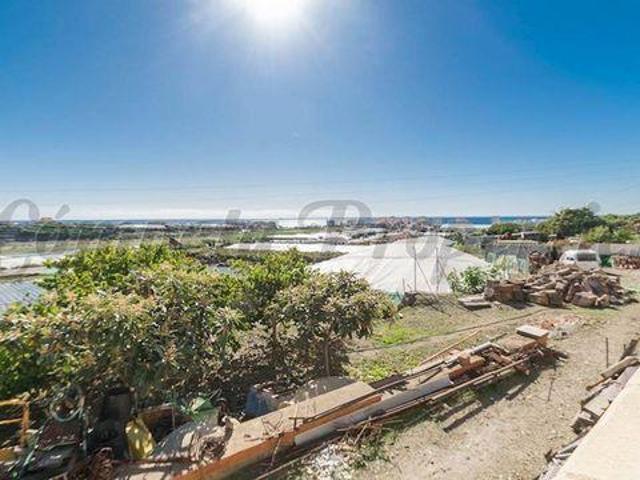 Terreno en venta en Torrox