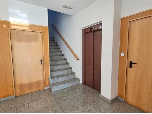 Piso en venta en Santa María de Neda, Ferrol