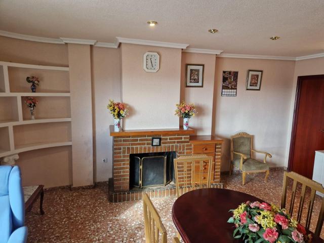 Piso en venta en María Moliner, l'Alt Vinalopó / El Alto Vinalopó