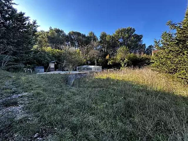 Terrain vente à Aix-en-Provence, Ventabren