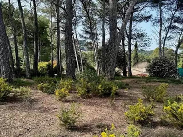 Terrain vente à Aix-en-Provence, Ventabren