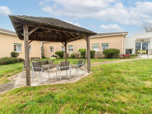 Appartement vente à Confolens, Tessonnière