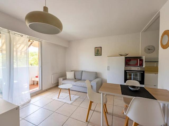 Appartement vente à Arrondissement de Toulon, Hyères