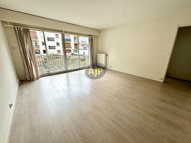 Appartement vente à Paris, Île-de-France
