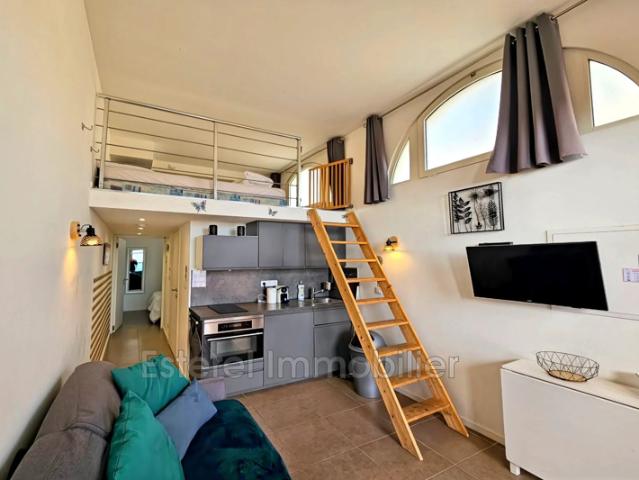 Appartement vente à Arrondissement de Draguignan, Saint-raphaël