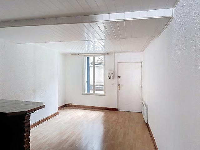 Appartement vente à Parking Place du Martroi, Orléans
