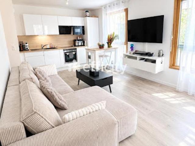 Appartement vente à Cité des Grouaisons, Arpajon
