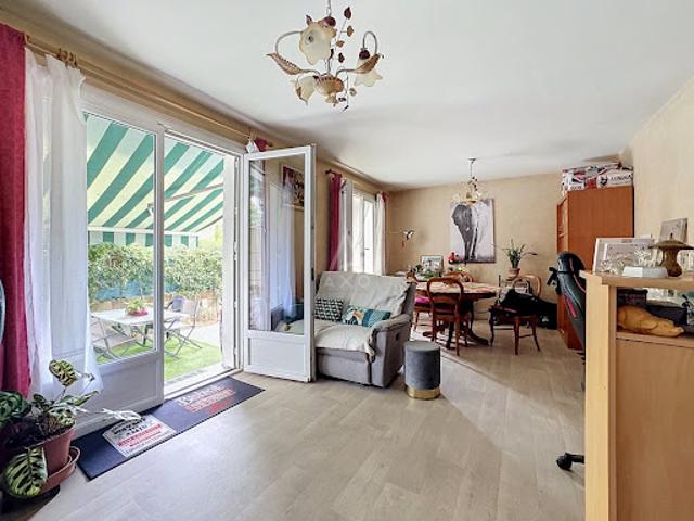 Appartement vente à Parking Place du Martroi, Orléans