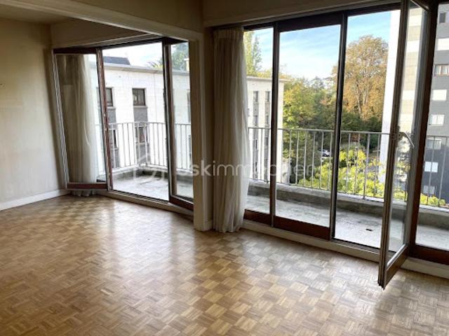 Appartement vente à Parking Place du Martroi, Orléans