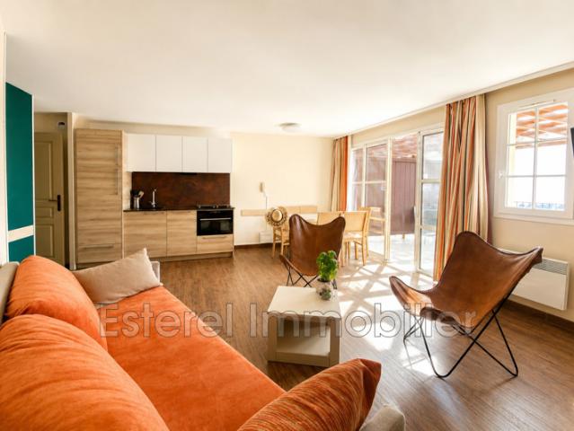 Appartement vente à Arrondissement de Draguignan, Saint-raphaël