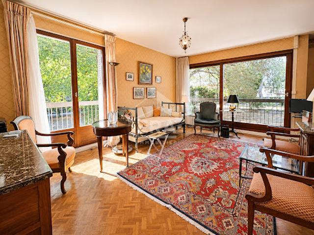 Appartement vente à Parking Place du Martroi, Orléans