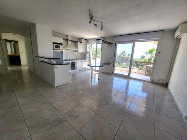 Appartement vente à Arrondissement de Draguignan, Saint-raphaël
