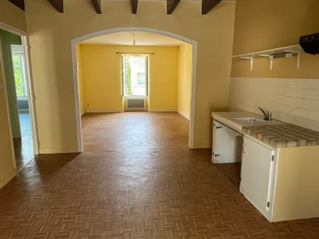 Maison vente à Angoulême, Chalais