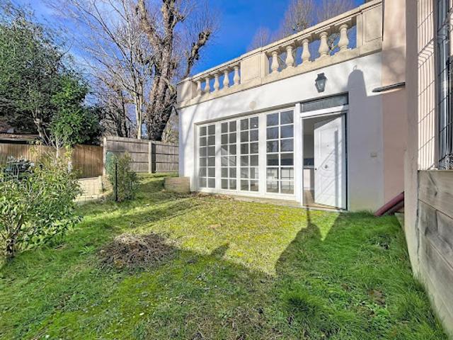 Appartement vente à Marnes-la-Coquette, Hauts-de-Seine