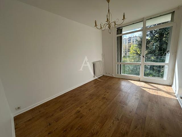 Appartement vente à Les Hameaux de la Roche, Ris-Orangis