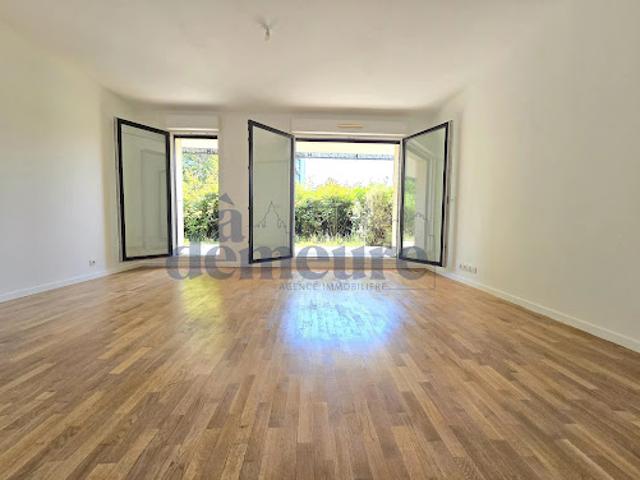 Appartement vente à Quartier Les Hauts d'Issy / Les Epinettes / Le Fort, Issy-les-Moulineaux