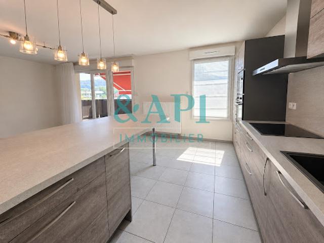 Appartement vente à ZA Le Village d'Entreprises, Sciez