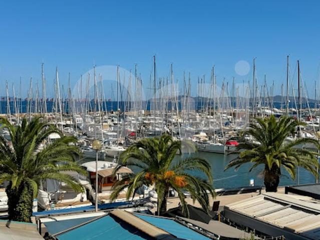 Appartement vente à Arrondissement de Toulon, Hyères