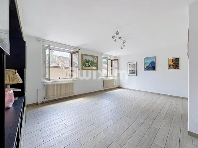 Appartement vente à Cessy, Ain