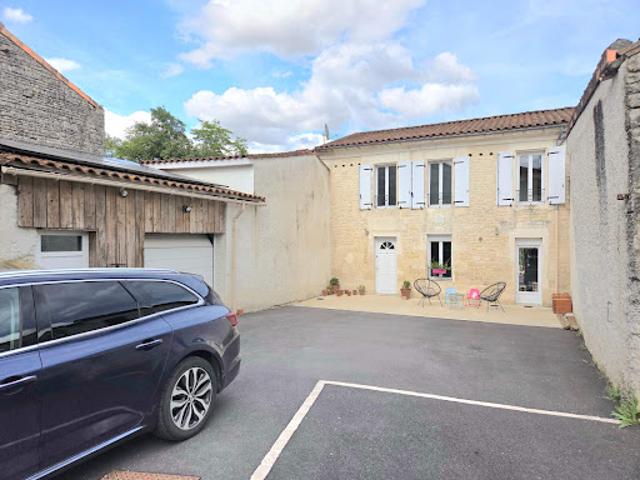 Appartement vente à Cognac, Saint-amant-de-nouère