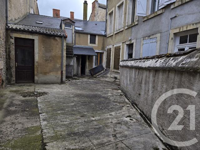 Appartement vente à Saint-Amand-Montrond, Sancoins