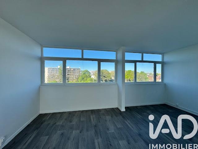 Appartement vente à Résidence de l'Orangerie, Évry-Courcouronnes