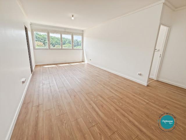 Appartement vente à Les Hameaux de la Roche, Ris-Orangis