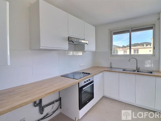 Appartement vente à Arrondissement de Toulon, Hyères