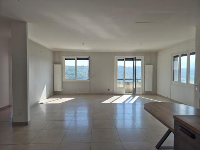Appartement vente à Saint-Étienne, Saint-genest-lerpt