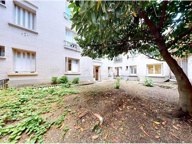 Local Commercial vente à Nanterre, Courbevoie