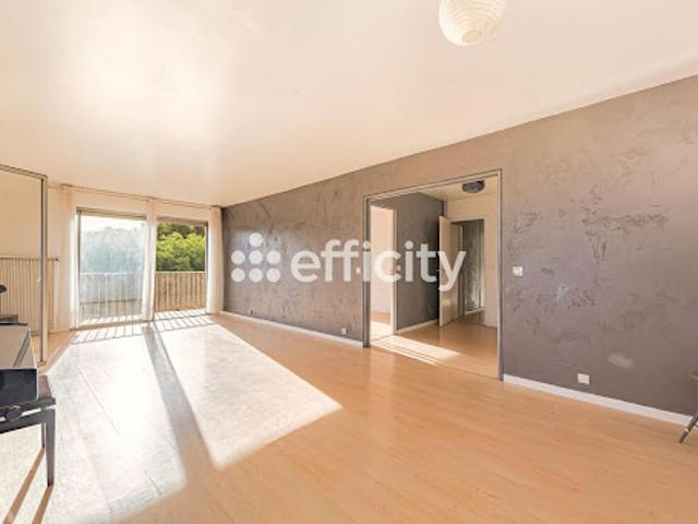 Appartement vente à Résidence de la Theuillerie, Ris-Orangis