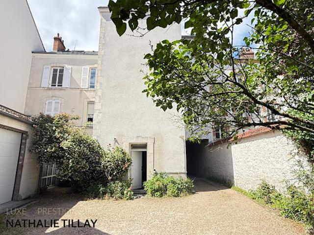 Appartement vente à Parking Place du Martroi, Orléans