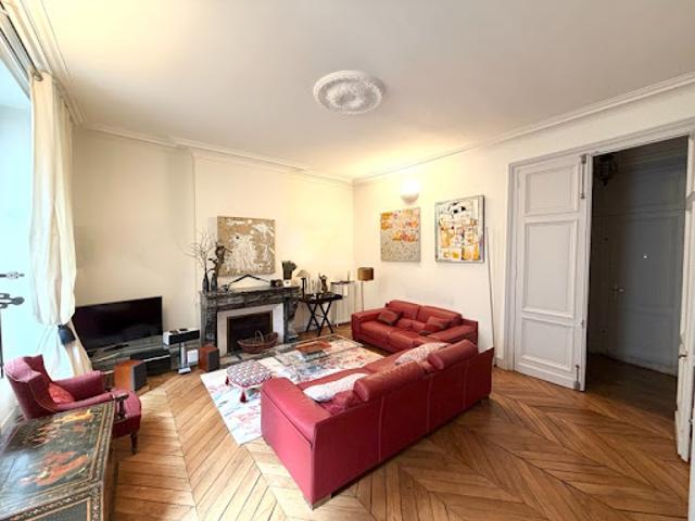 Appartement vente à Parking Place du Martroi, Orléans