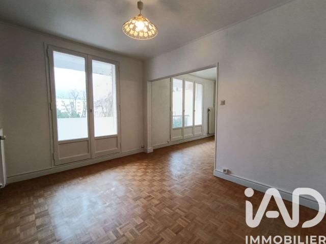 Appartement vente à Charleville-Mézières, Prix-lès-mézières
